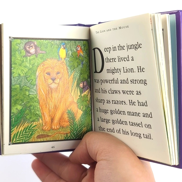 Aesop's Fables Mini Classics Illustrated Book - Picture 10 of 11